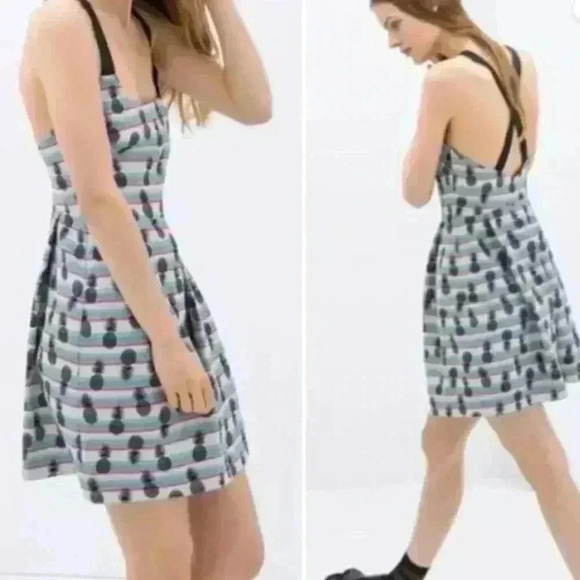 ZARA Trafaluc Collection Crisscross Back  sleeveless mini pineapple print dress - Picture 1 of 7